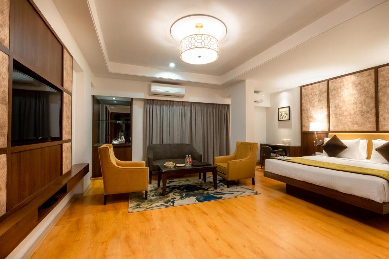 Freesia By Express Inn Pālghar Εξωτερικό φωτογραφία
