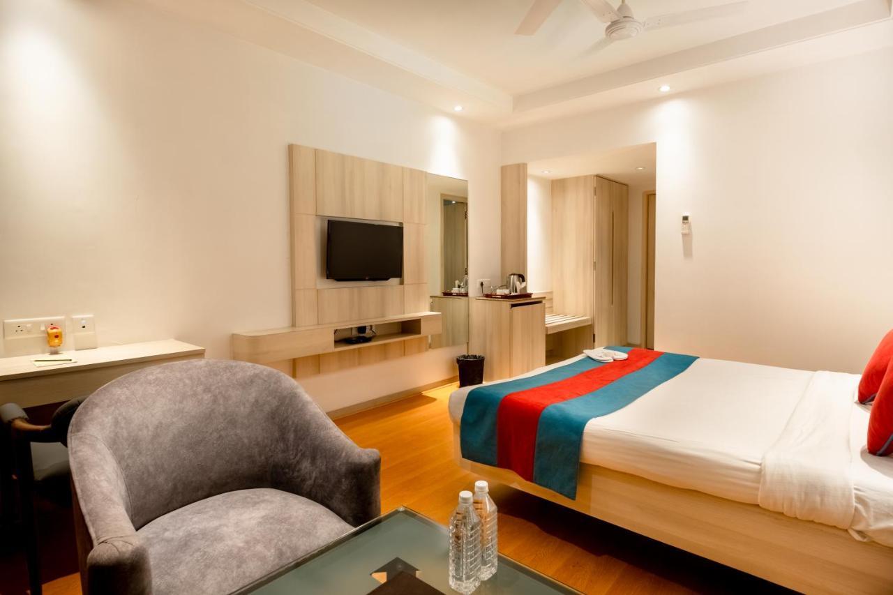 Freesia By Express Inn Pālghar Εξωτερικό φωτογραφία