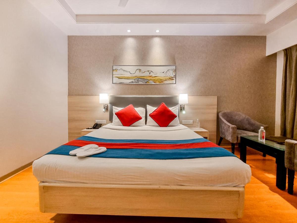 Freesia By Express Inn Pālghar Εξωτερικό φωτογραφία