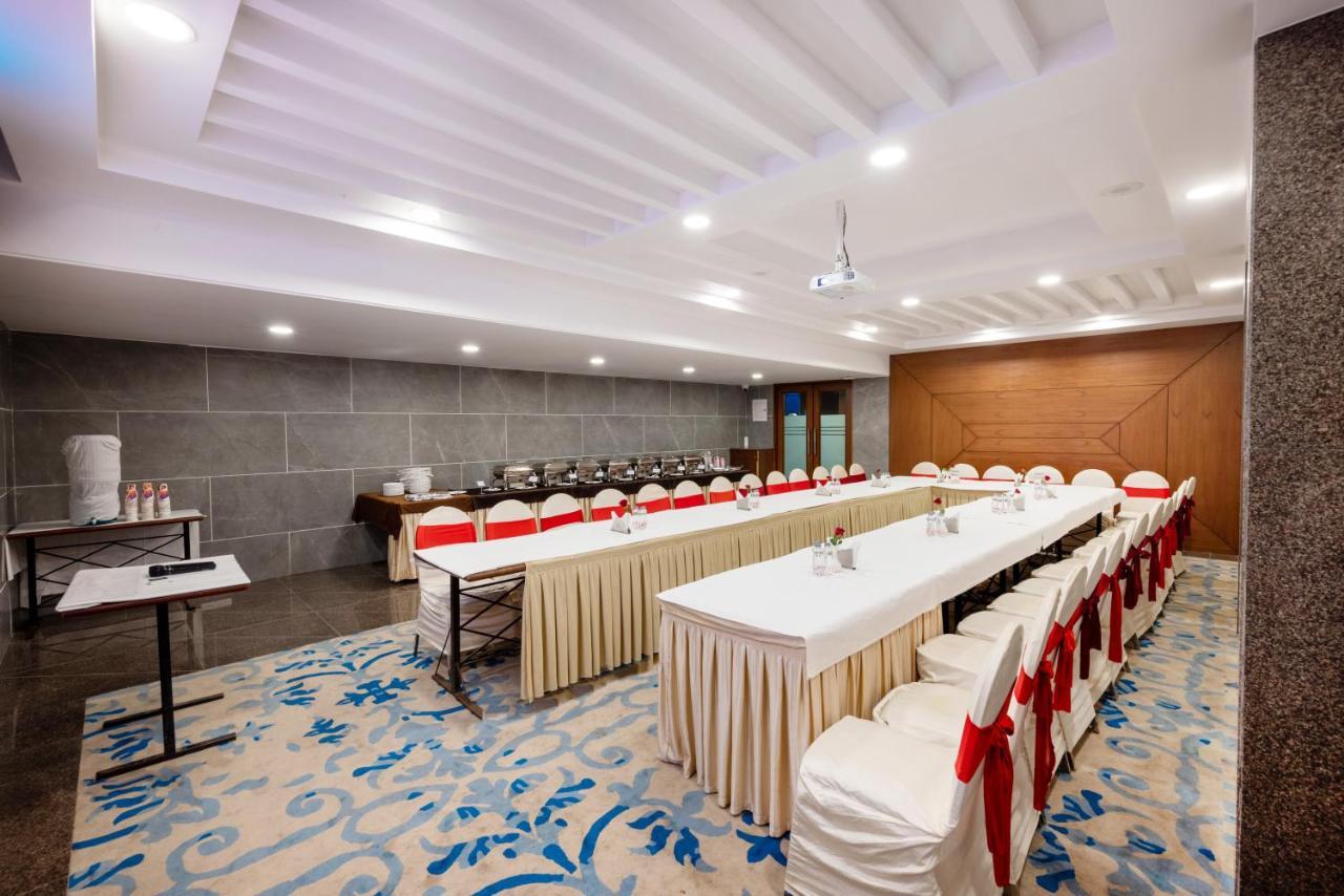 Freesia By Express Inn Pālghar Εξωτερικό φωτογραφία